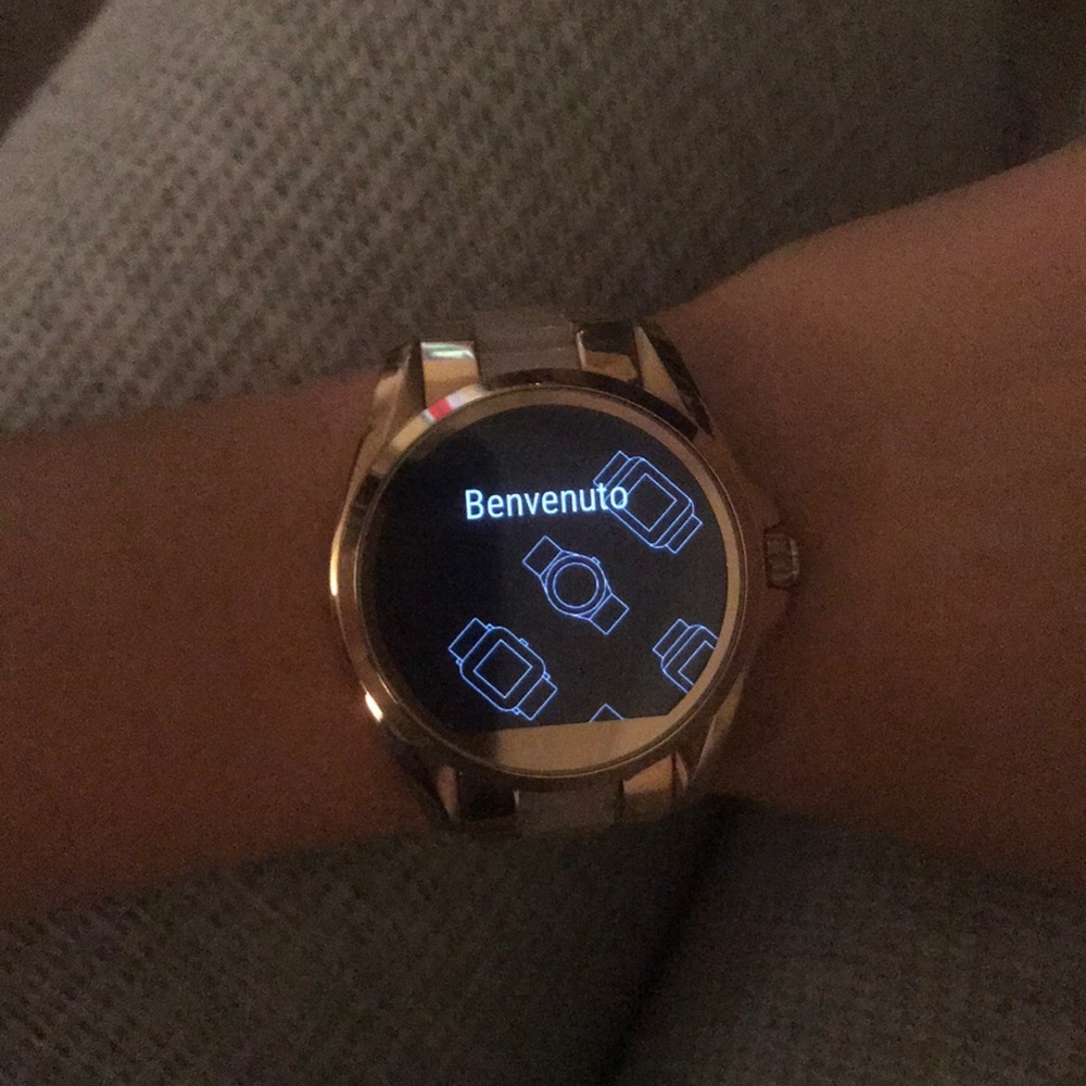 MK Rose Gold smart watch. Android and iPhone